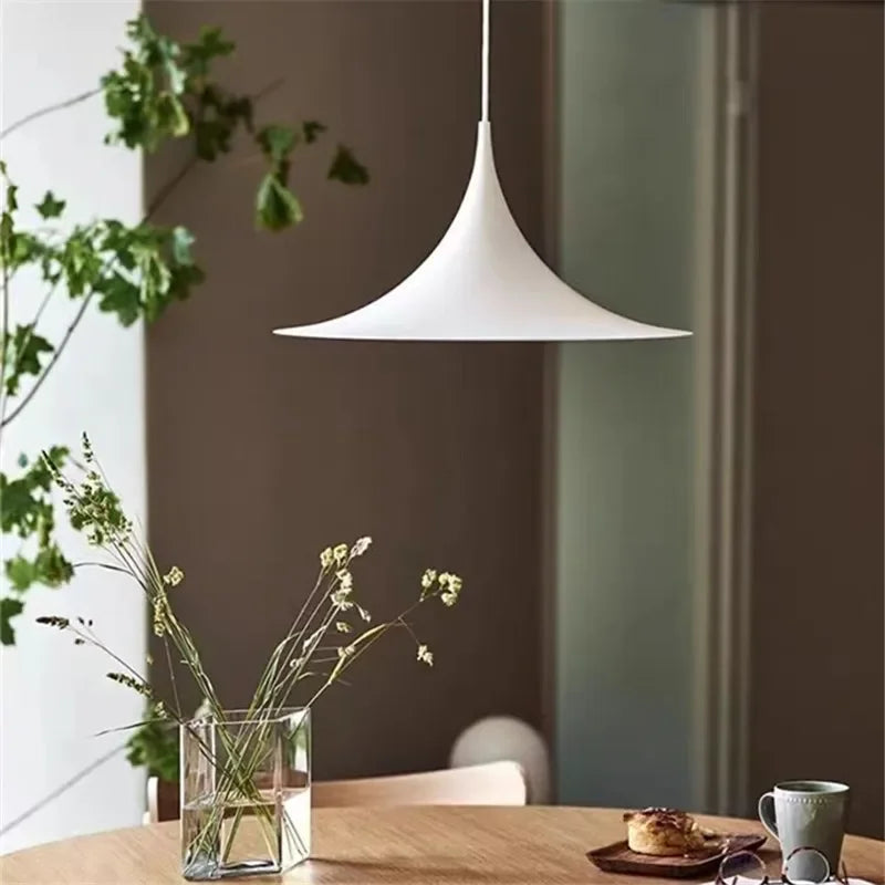 Scandi-Seim-Hanglamp-Deens-Enkele-Koplamp-Minimalistische-Kroonluchter-Goud-Zwart-Lamp-Bar-Metalen-Eetkamer-Hangende-Lamp_b203f4b9-593f-4a19-ba68-00fa77914821.webp